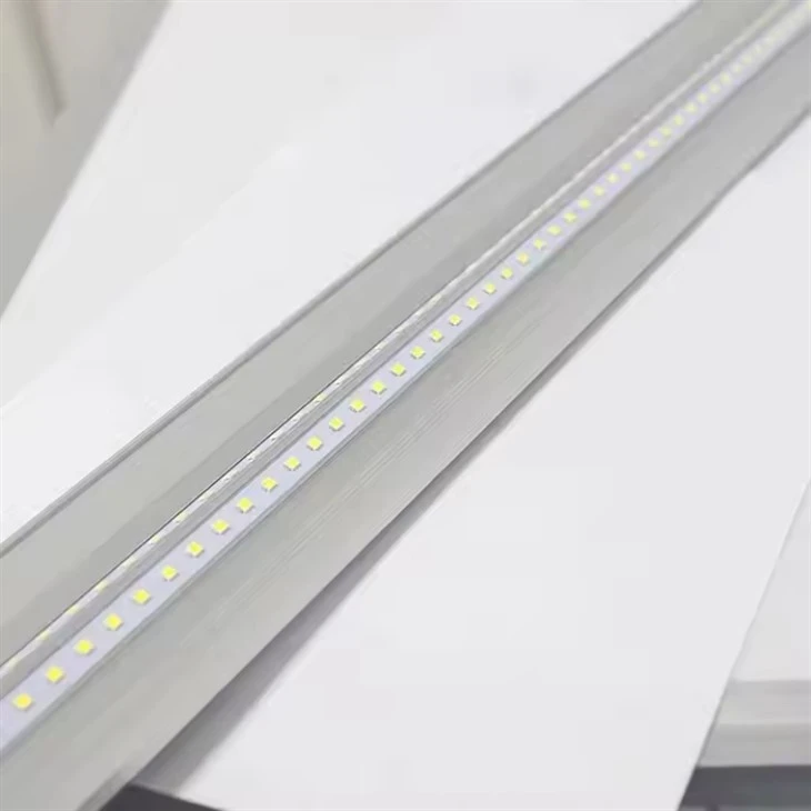 Led Batten Light 110-277V 15W